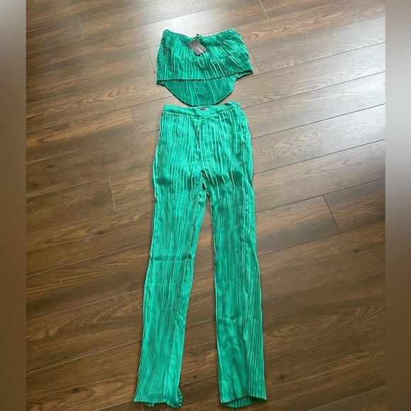 NWT fashion nova conpleat cutie pant set Kelly green - Picture 5 of 8